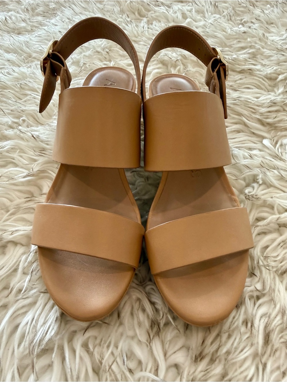 Camera Platform Sandal in Nude Leather - Picture 3 of 5
